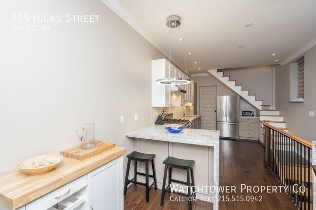 Building Photo - 335 S Hicks St