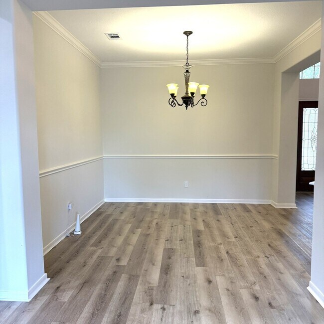 Building Photo - 2203 Blossom Creek Trail