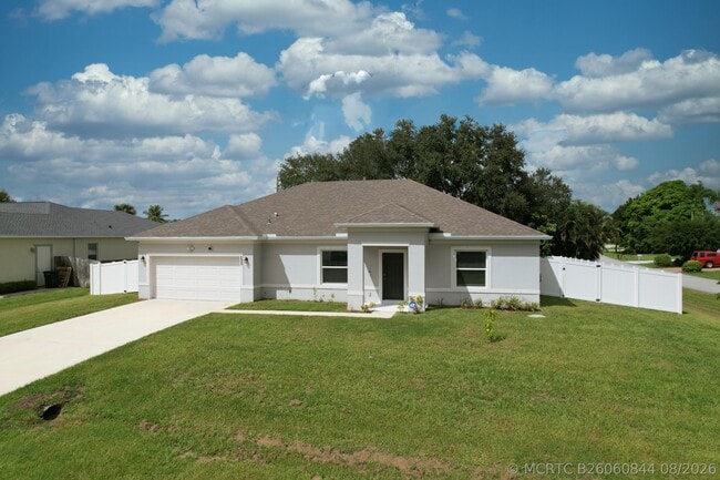 Building Photo - 592 SW Dauphin Ave
