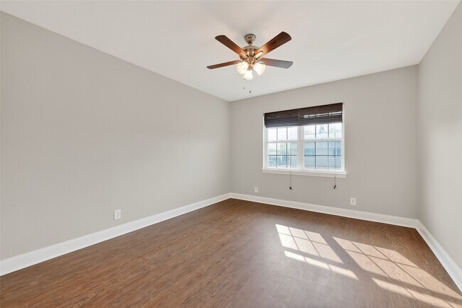 Building Photo - 6351 Briar Rose Dr