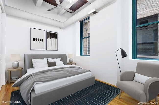 Building Photo - 312 N May St