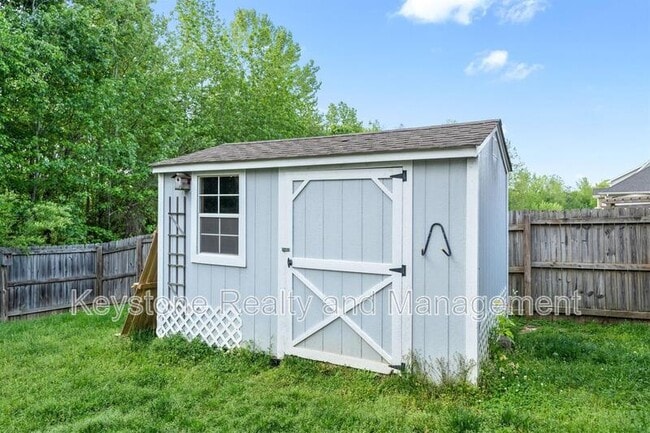 Building Photo - 1405 Mutual Dr