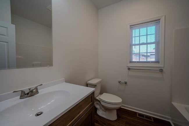 Building Photo - 37425 Mutiny Dr