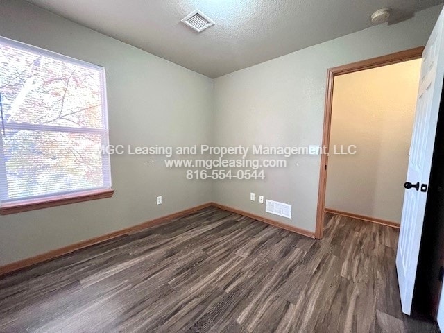 Building Photo - 123 SW Rock Garden Ln