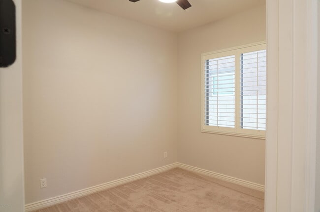 Building Photo - 10274 W Fetlock Trail