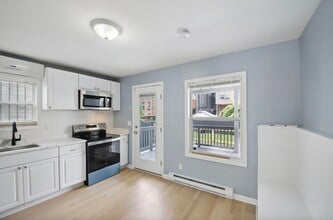 Building Photo - 259 Pine St