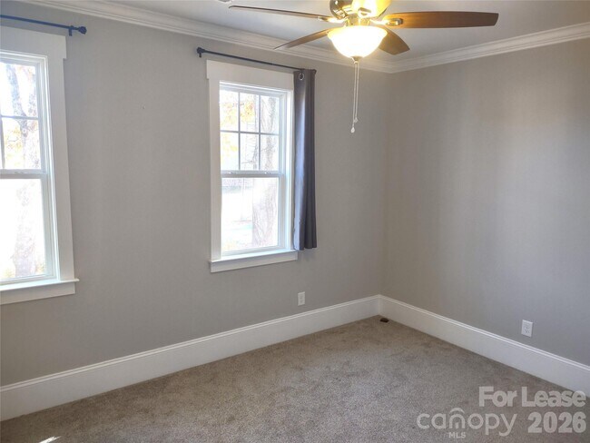 Building Photo - 1716 Berryhill Rd