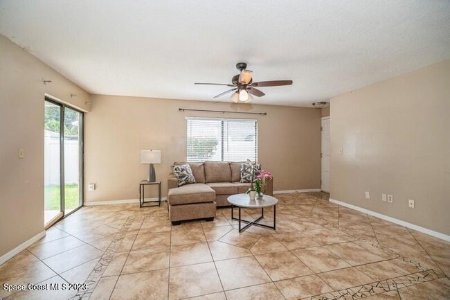 Building Photo - 2-bedroom, 2-bathroom rental