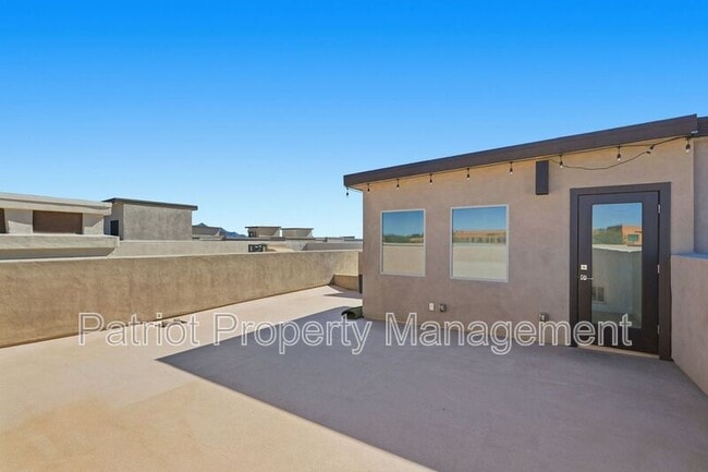 Building Photo - 7347 E Vista Bonita Dr