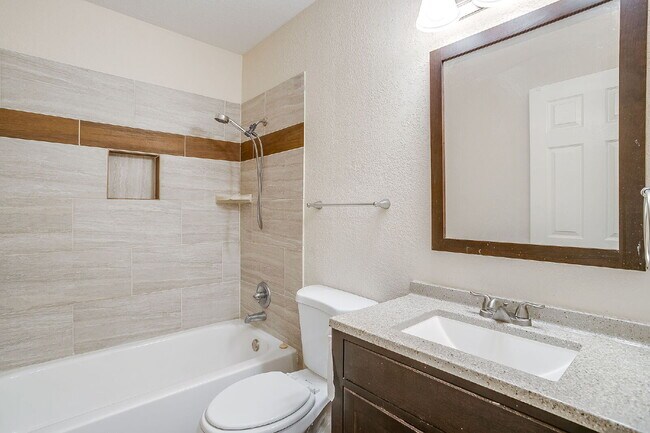 Building Photo - Charming, updating 3 bedroom home in east Fort Worth