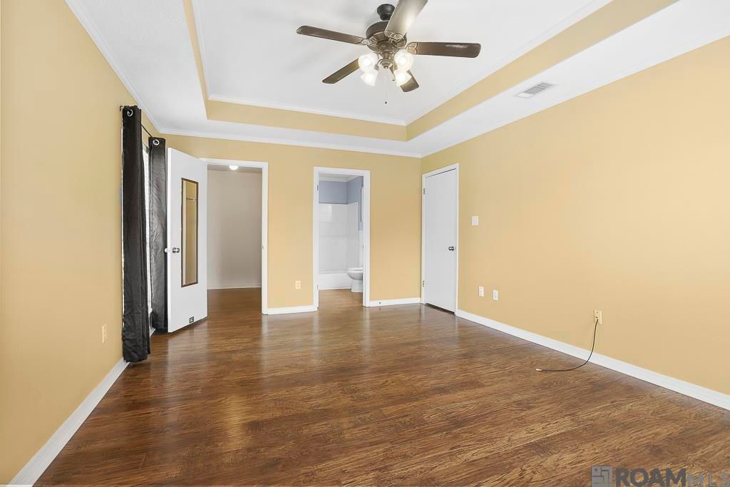 Building Photo - 8500 Bluebonnet Blvd