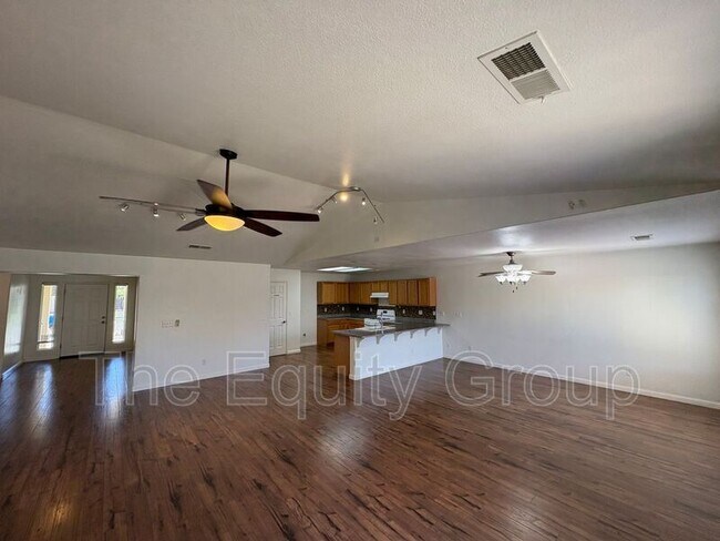 Building Photo - 429 N Amador St