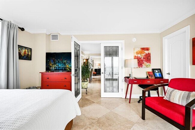 Building Photo - 3301 S Ocean Blvd