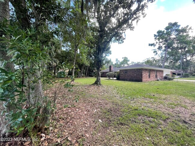 Building Photo - 5391 Golf Course Dr