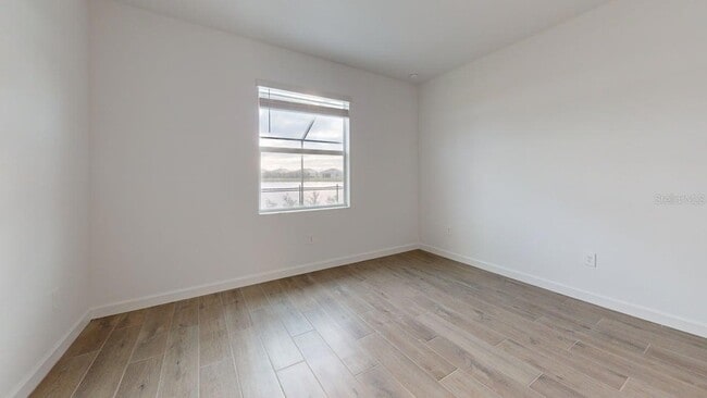 Building Photo - 7949 Lakes Edge Ln