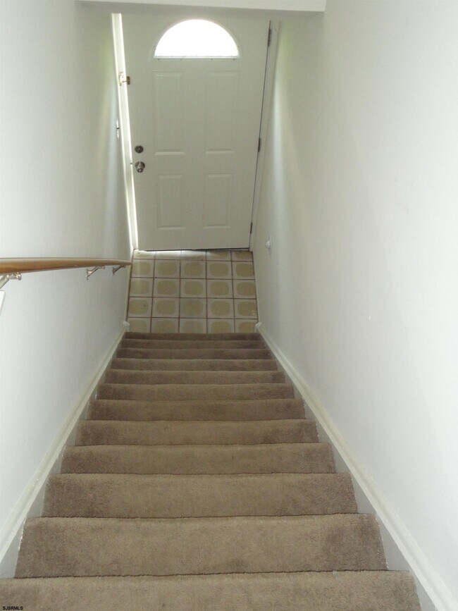 Building Photo - 2461 Arbor Ct