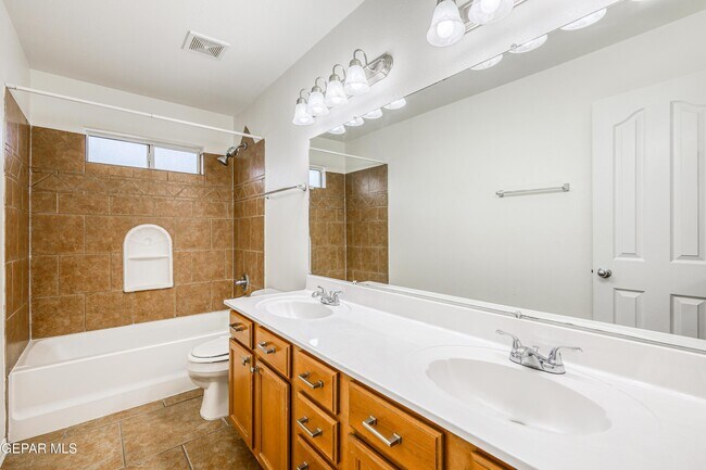 Building Photo - 6289 Cosecha Luna Cir