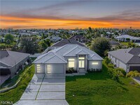 Building Photo - 512 NW 35th Pl