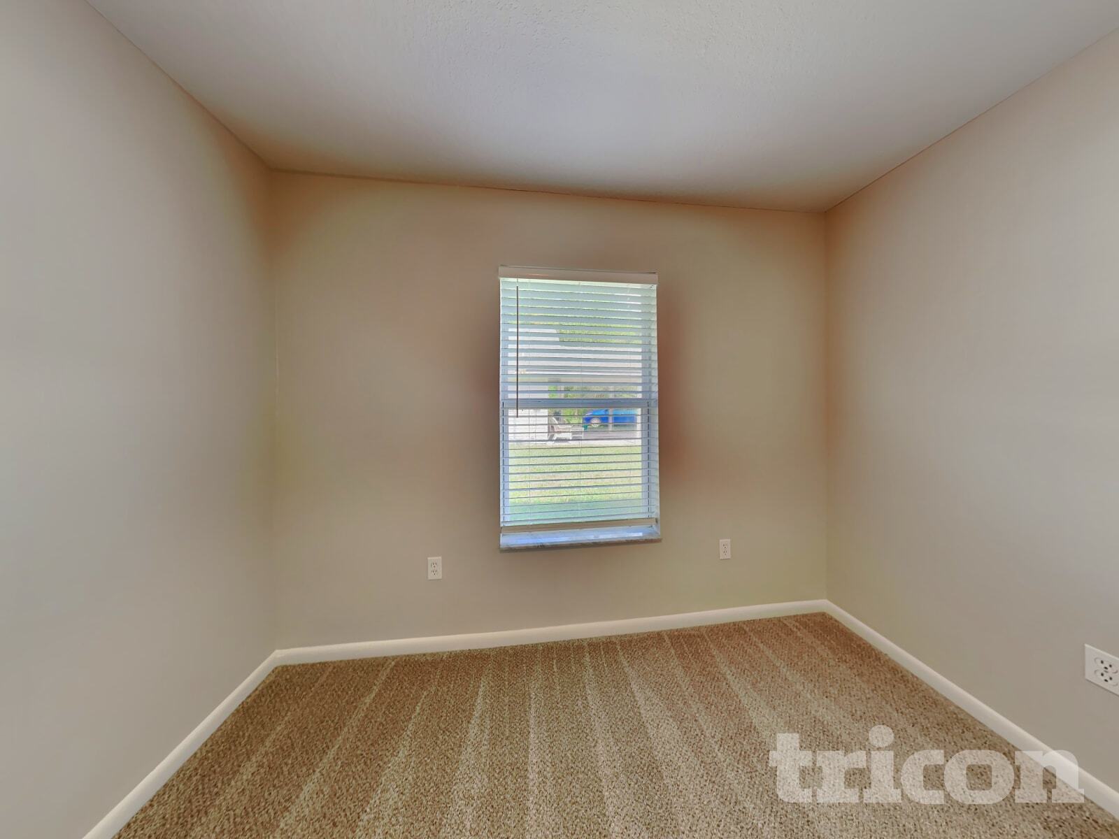 Building Photo - 2122 Center Way