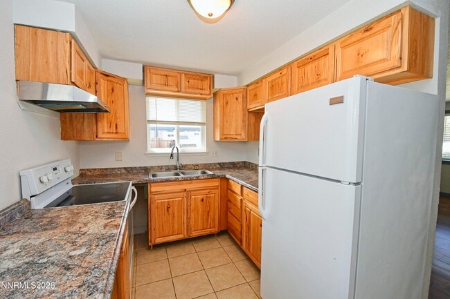 Building Photo - 10005 Sagewood Dr