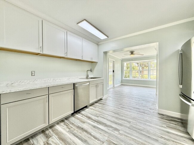 Building Photo - 5045 Osprey Ln