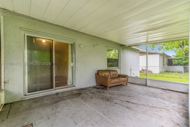 Building Photo - 608 SW 76th Terrace