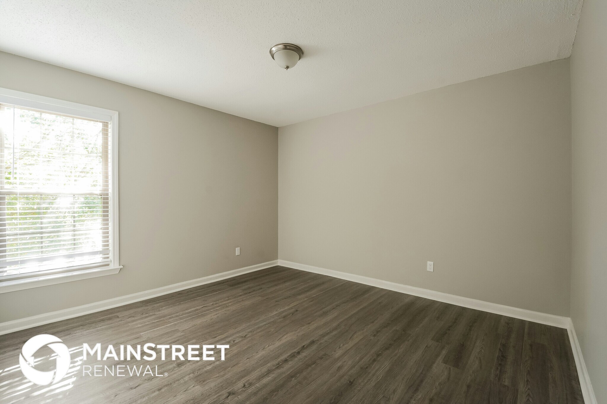 Building Photo - 4555 Port Royal Cove