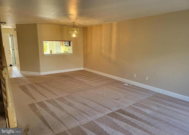 Building Photo - 6002 Bridgepointe Dr