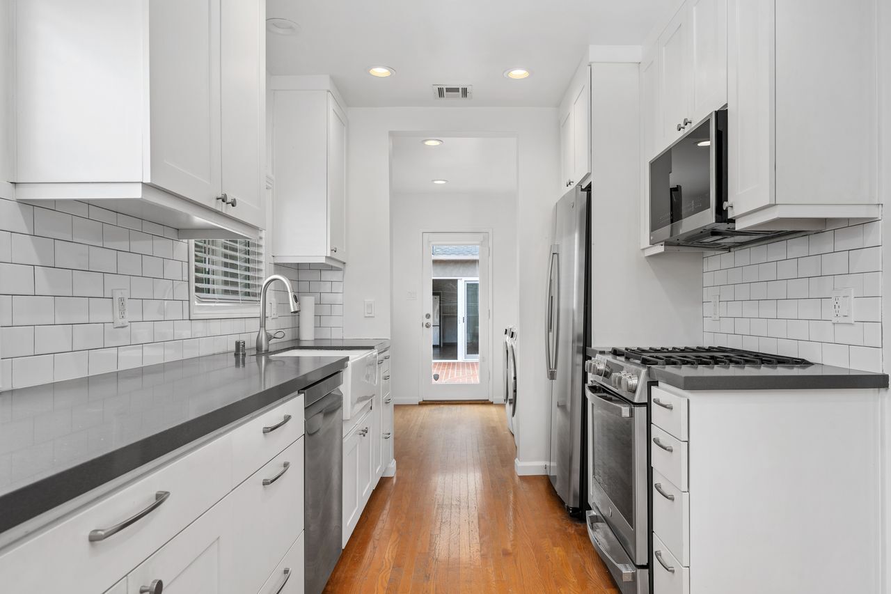 Building Photo - 7901 Westlawn Ave