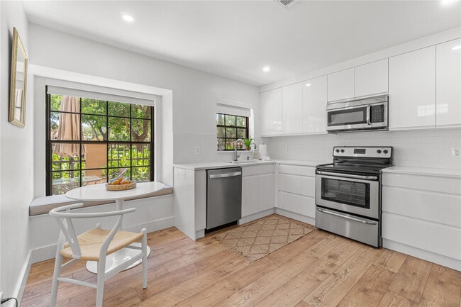 Building Photo - 376 Prestwick Cir