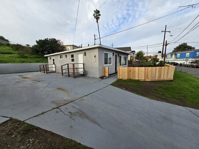 Building Photo - 5305 Santa Margarita St