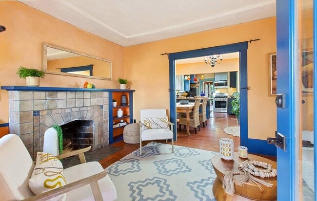 Building Photo - 448 60th St