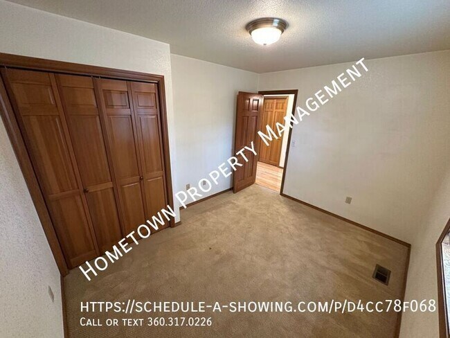 Building Photo - 3221 41st Way SE