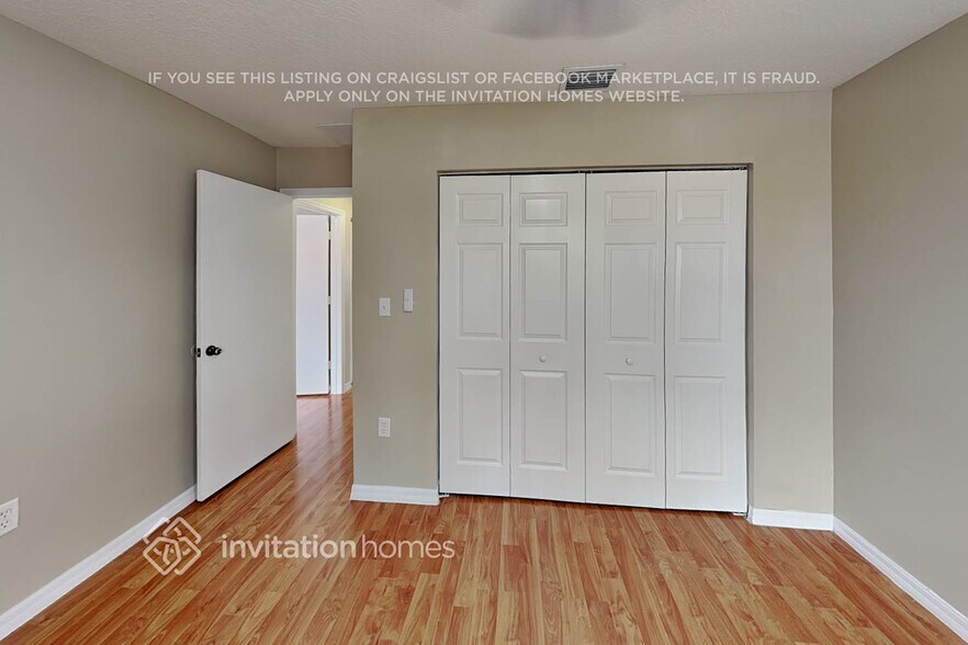 Building Photo - 5927 SW 163rd Ave