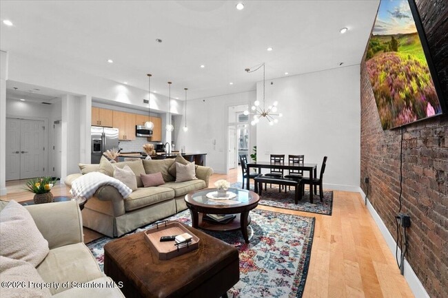 Building Photo - 509 Bogart Pl