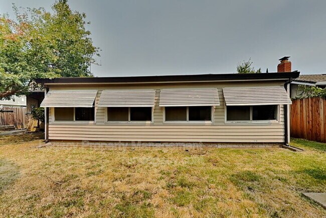 Building Photo - 8604 Midfield Way