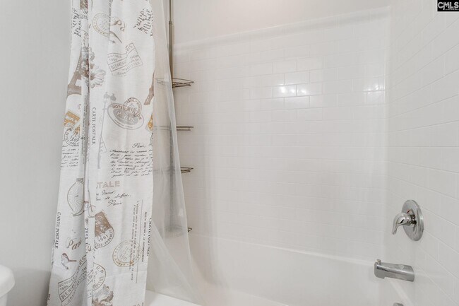 Building Photo - 246 Honey Hill Way