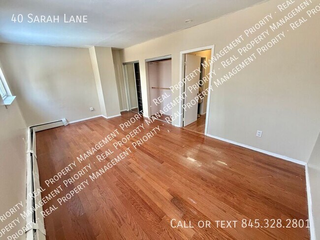 Building Photo - 40 Sarah Ln