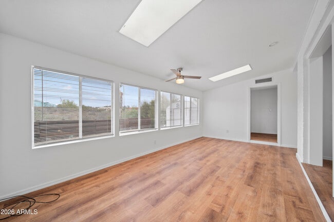 Building Photo - 570 S Yaqui Dr