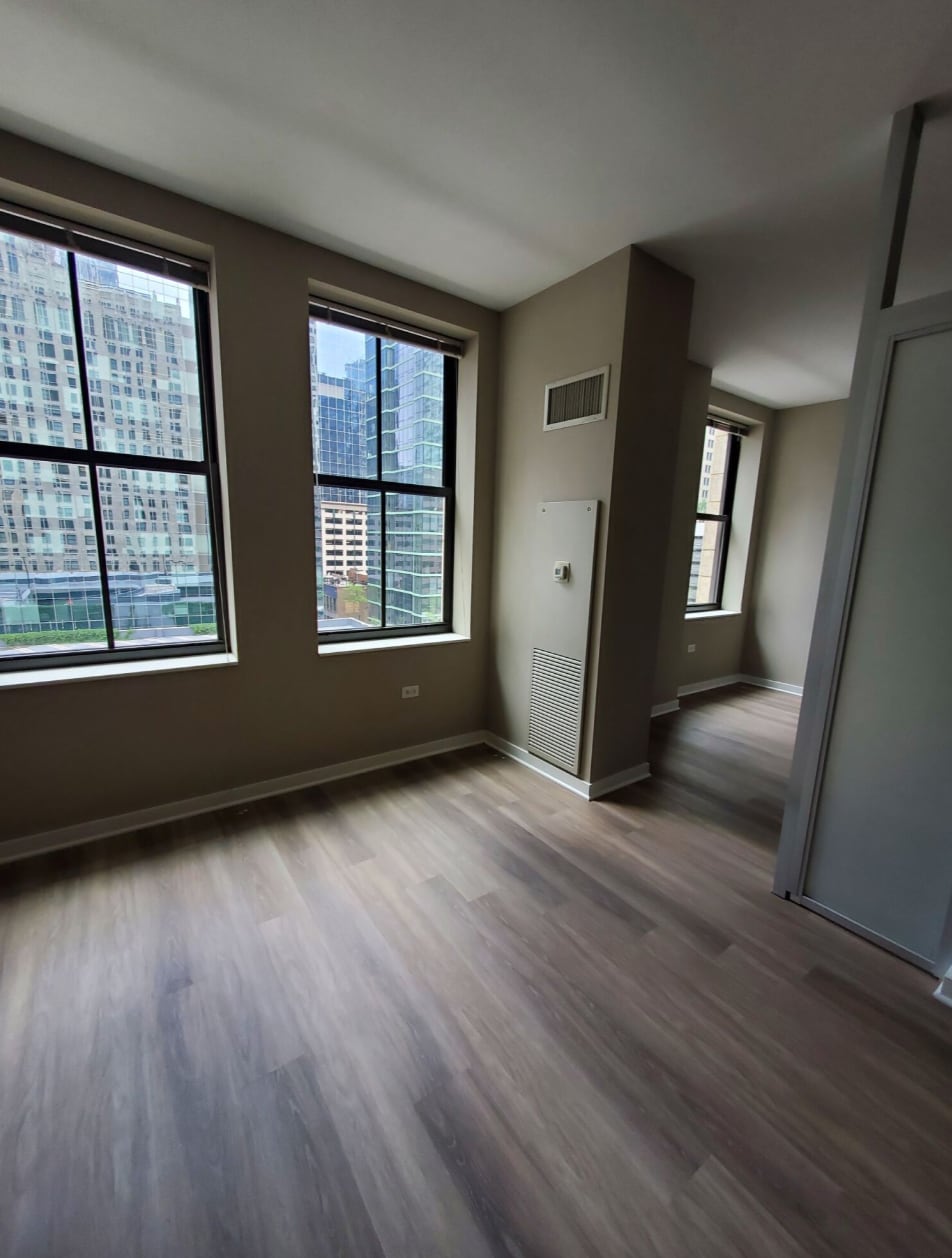 Building Photo - 222 W Randolph St