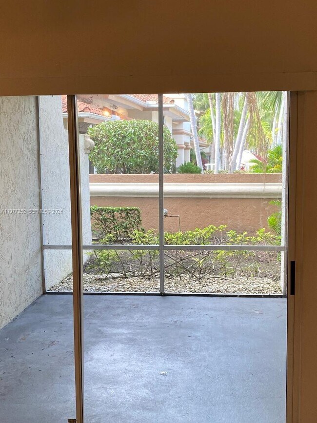 Building Photo - 22104 Glenmoor Dr