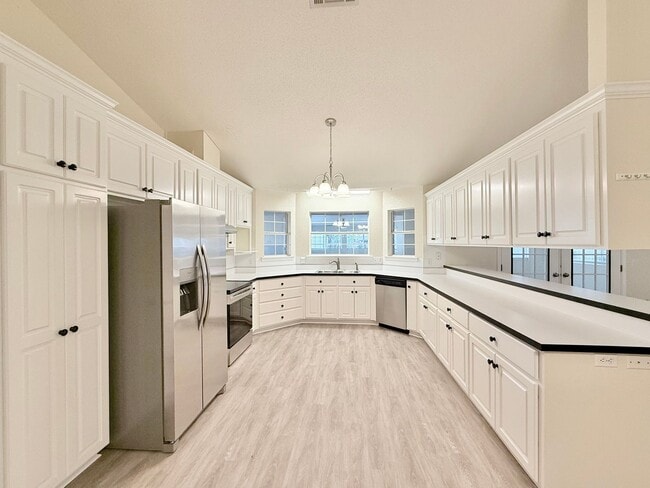 Building Photo - Spacious 3-Bedroom Home Near NAS Whiting Field