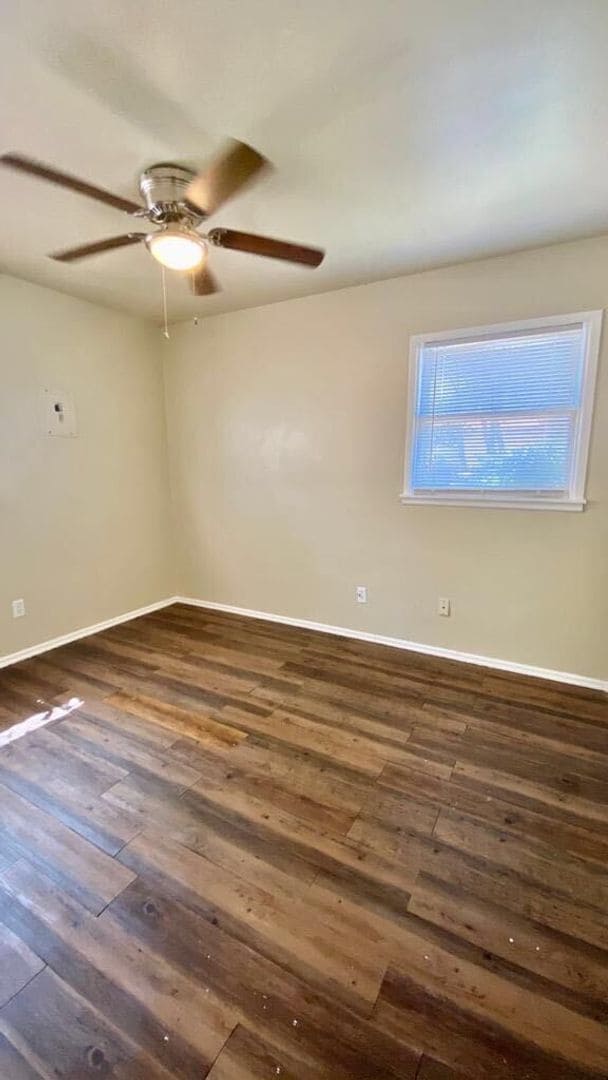 Building Photo - Handyman Special $0 First Month's Rent / “...