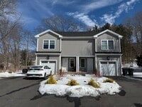 Building Photo - Luxury Duplex