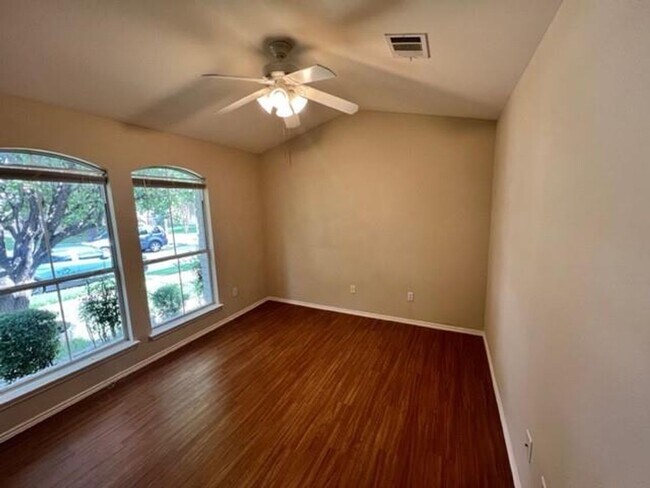 Building Photo - Cedar Park Towncenter / One Story / 4 bedrooms / Leander ISD