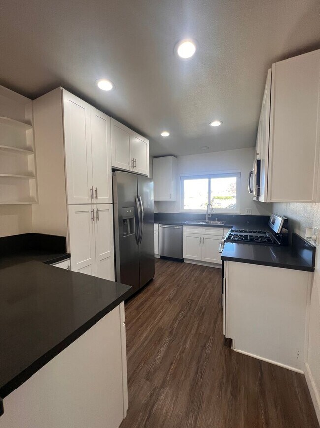 Building Photo - Costa Mesa House Large Lot;  Open House Friday 2/24/2026 11:30 PM - 1:00 PM