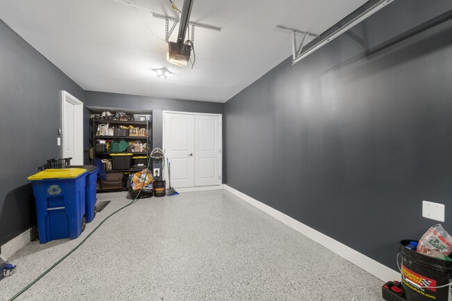 Building Photo - 7943 Potter Pl
