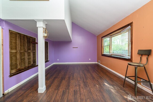 Building Photo - 16 Gerard Ave