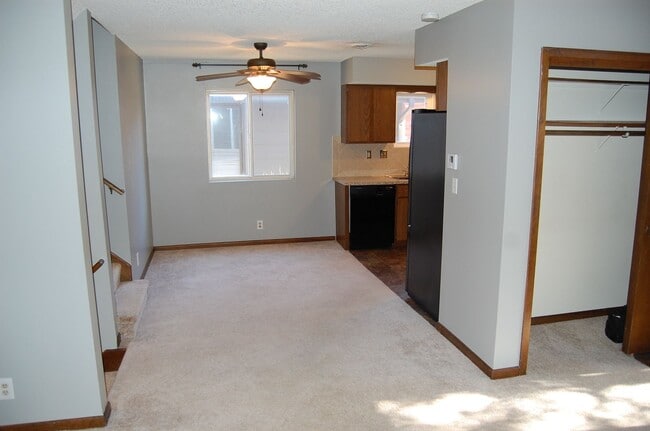 Building Photo - 3724 Clover Cir