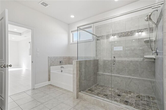 Building Photo - 7040 Ansley Pk Wy